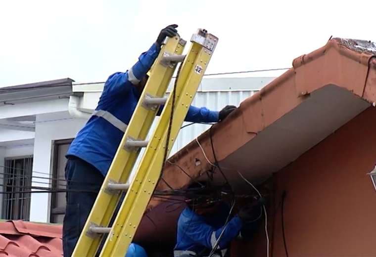 Tres de cada 10 hogares en Costa Rica no tienen internet fijo: ¿por qué?