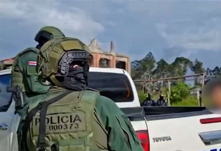 Alertaron sobre llegada de policías, pero no logró escapar: así cayó miembro de Los Maruja